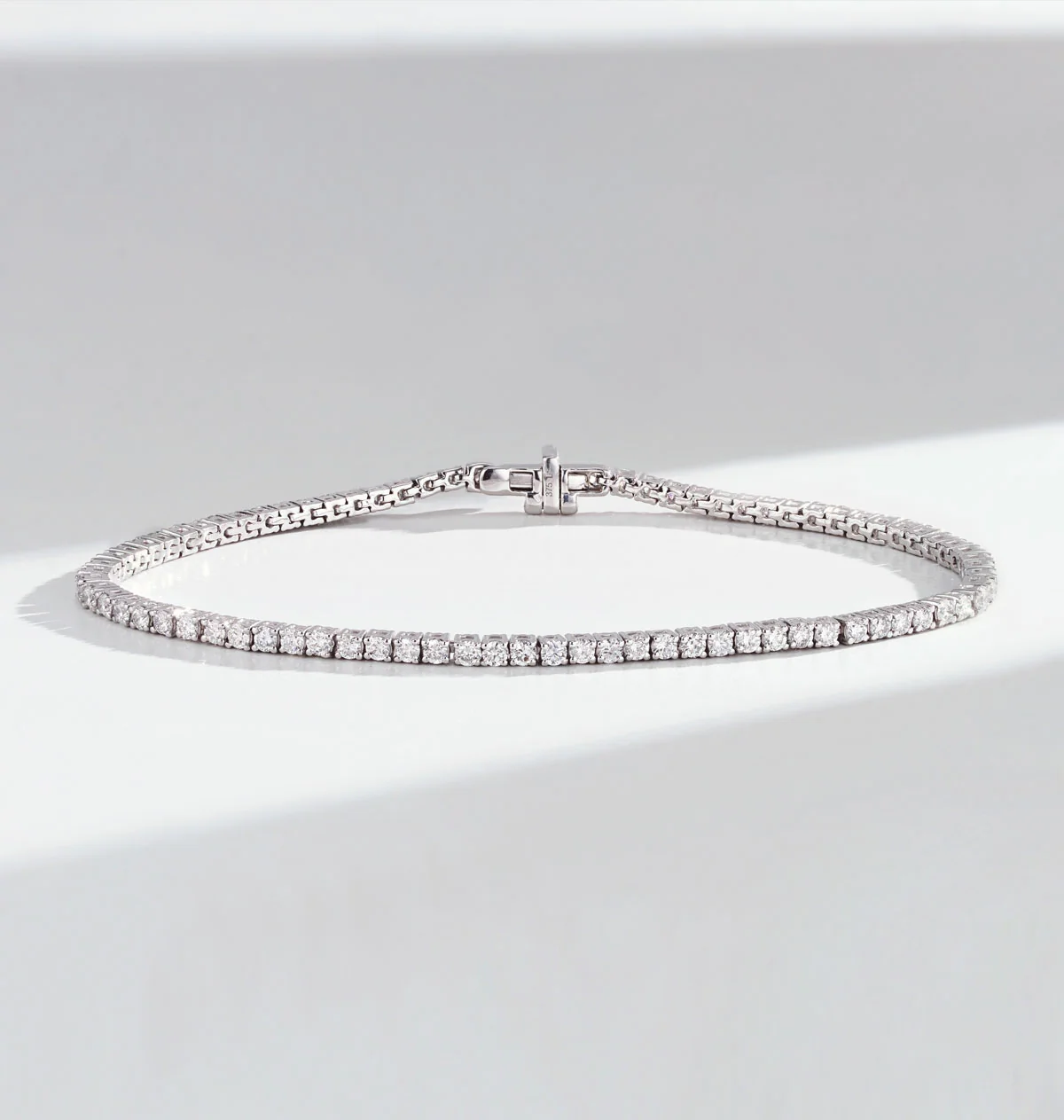 3ct Diamond Tennis Bracelet Claw Set in 9K White Gold - Image 6