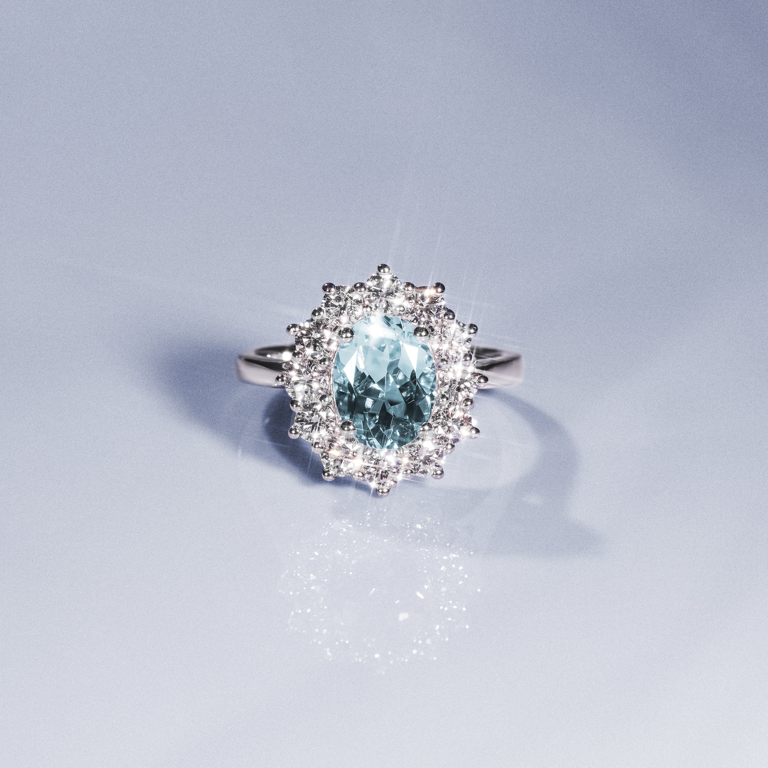 Aquamarine 1.7ct and Lab Diamond 1.00ct Cluster Ring Set in Platinum - Image 7