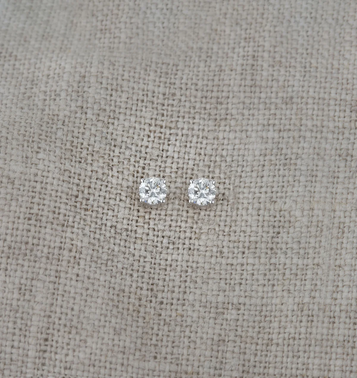 Diamond Earrings 0.30CT Studss Premium Quality in 18K White Gold 3.4mm - Image 5