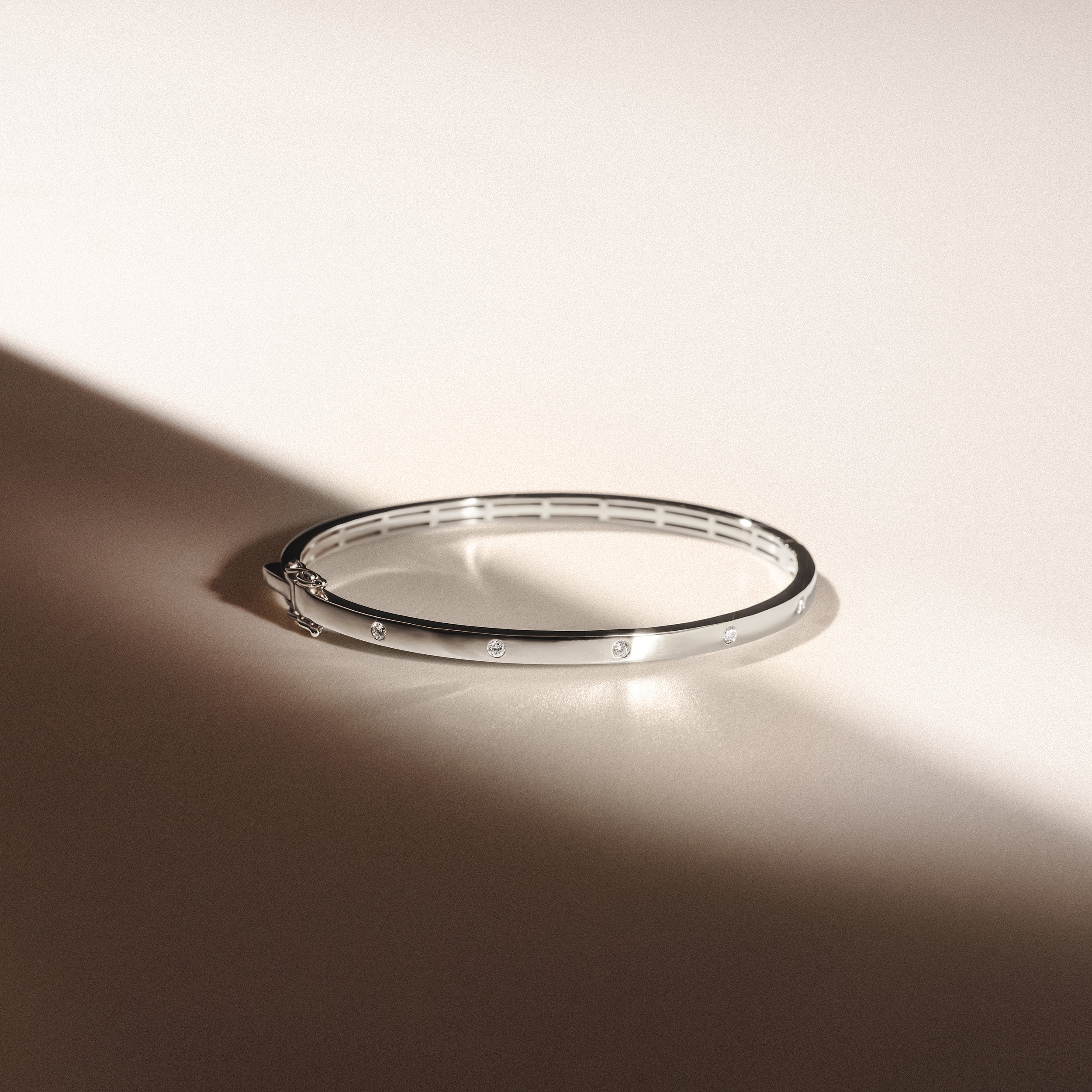 Élan 0.15ct Lab Diamond Bangle in Sterling Silver - Image 8