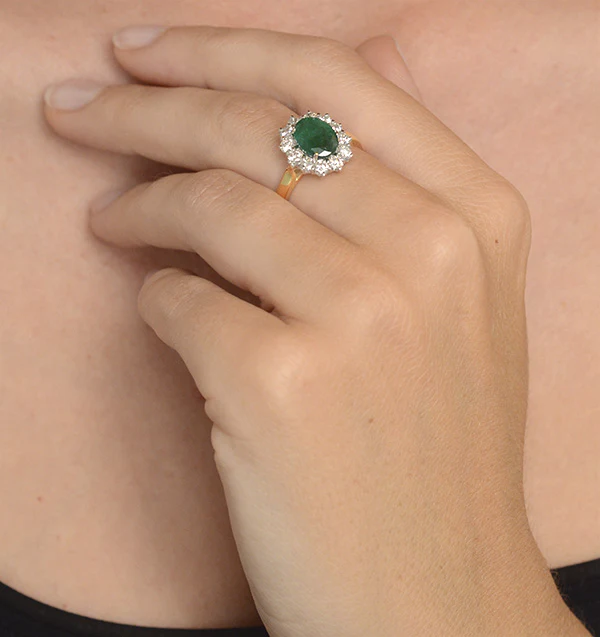 Emerald 1.95CT And Lab Diamond 1.00ct Cluster Ring in 18K Gold - Image 4
