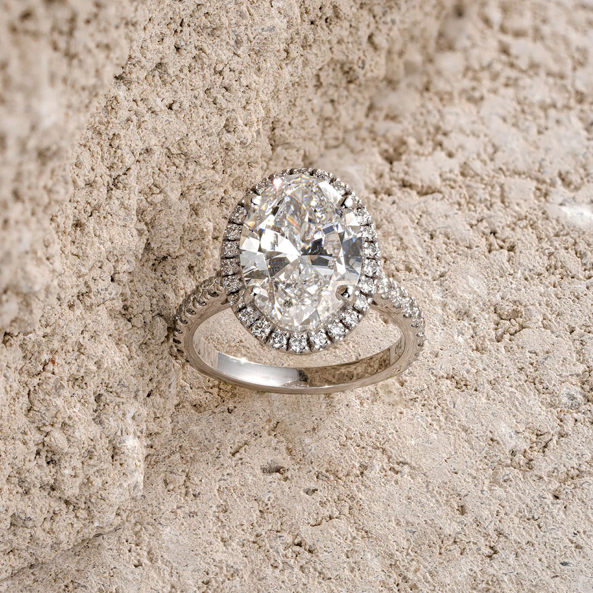 Georgina 5.70ct Lab Diamond Oval Cut Engagement Ring in Platinum G/VS1 - Image 6