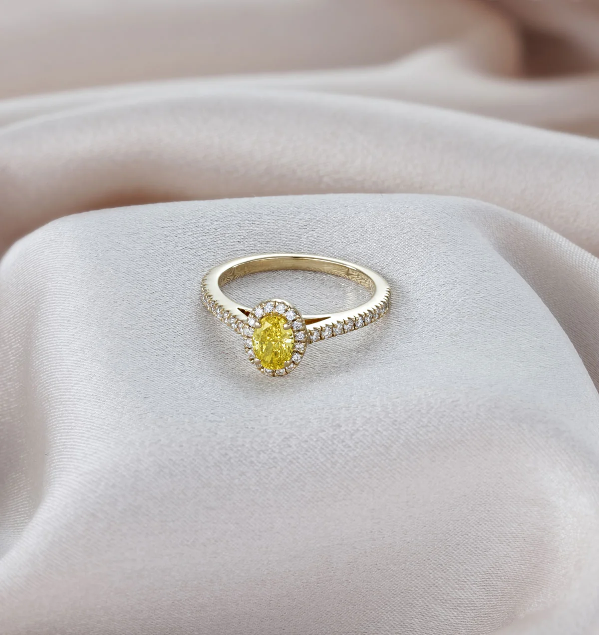 Georgina Yellow Lab Diamond Oval Halo 0.90ct Ring in 18K Yellow Gold - Elara Collection - Image 5