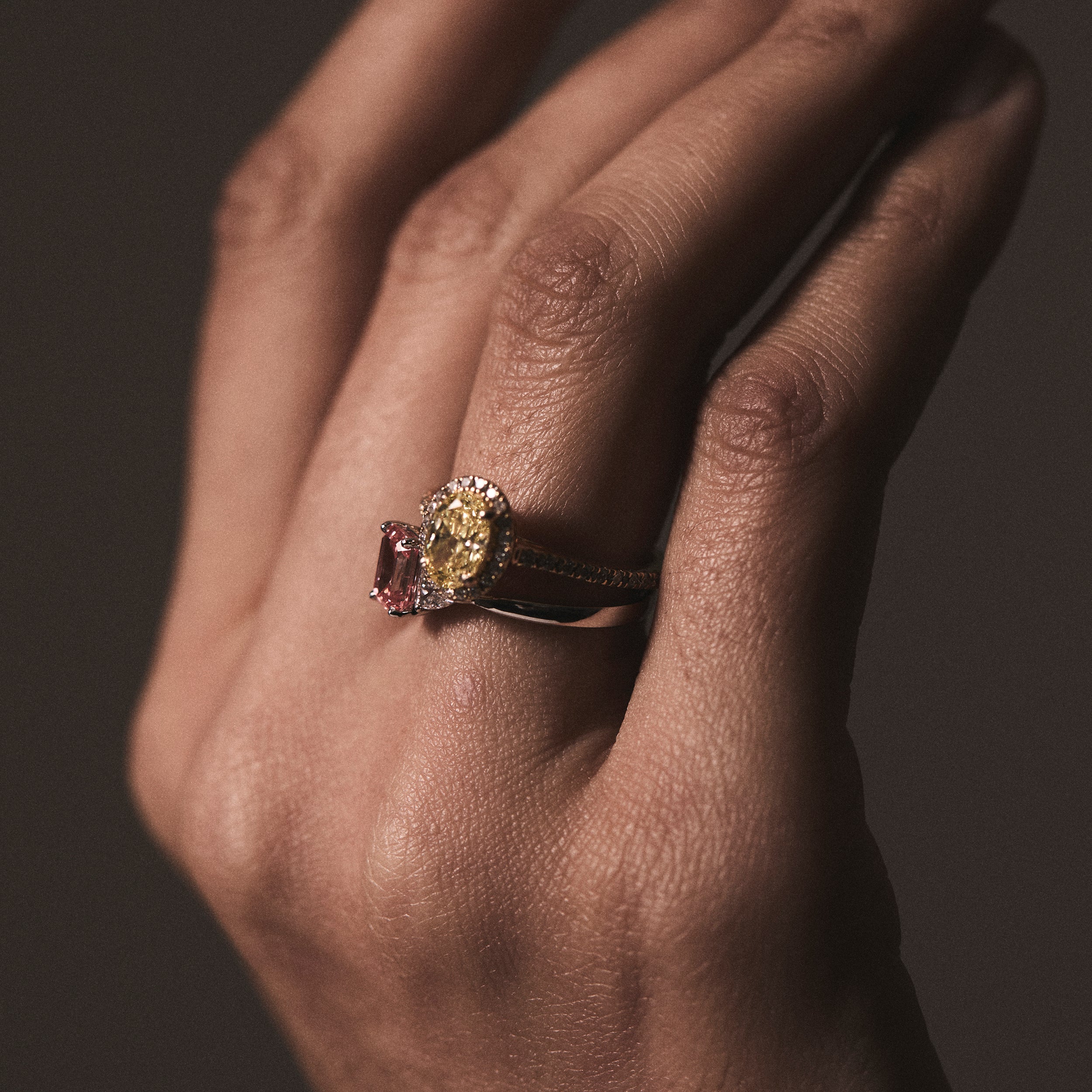 Georgina Yellow Lab Diamond Oval Halo 1.60ct Ring in 18K Yellow Gold - Elara Collection - Image 2