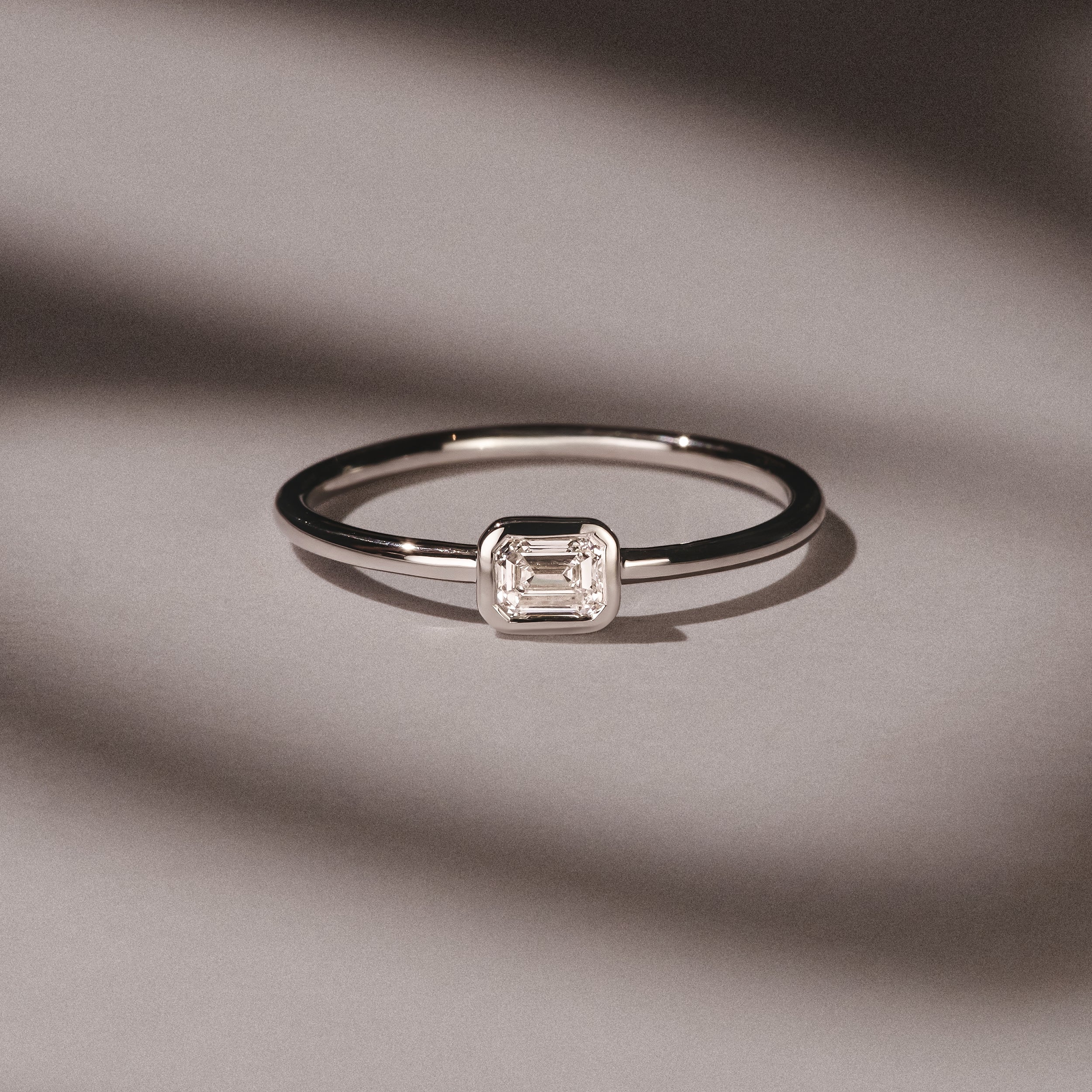 Horizon Emerald Cut Lab Diamond Solitaire Ring 0.25ct H/SI in 925 Silver - Image 8