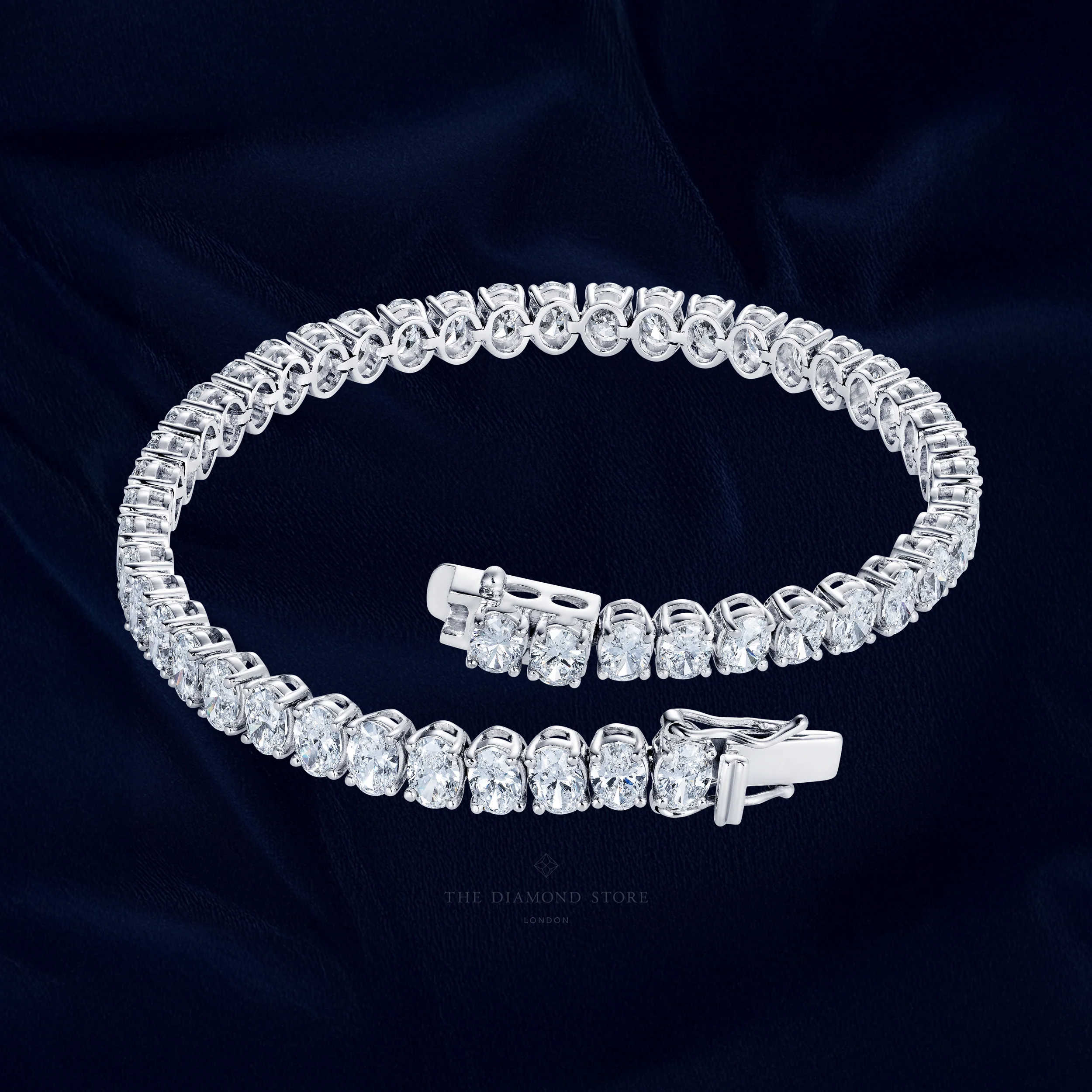 LUXE 10.00ct Lab Diamond Tennis Bracelet with IGI Certified Oval-Cut Diamonds in 18K White Gold - Image 5
