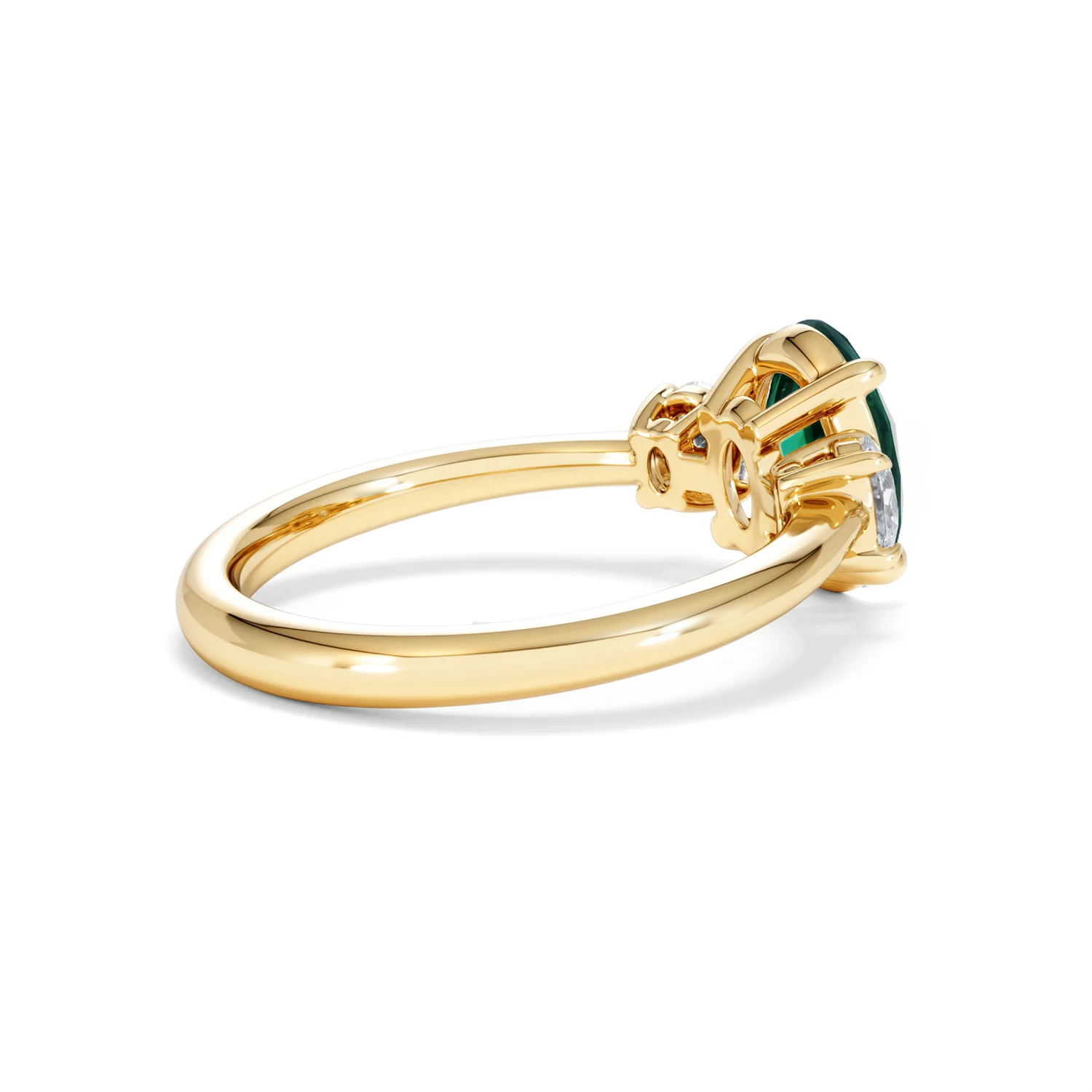 Solene 2.00ct Oval Lab Emerald and Lab Diamond 3 Stone Engagement Ring in 18K Yellow Gold - Image 36