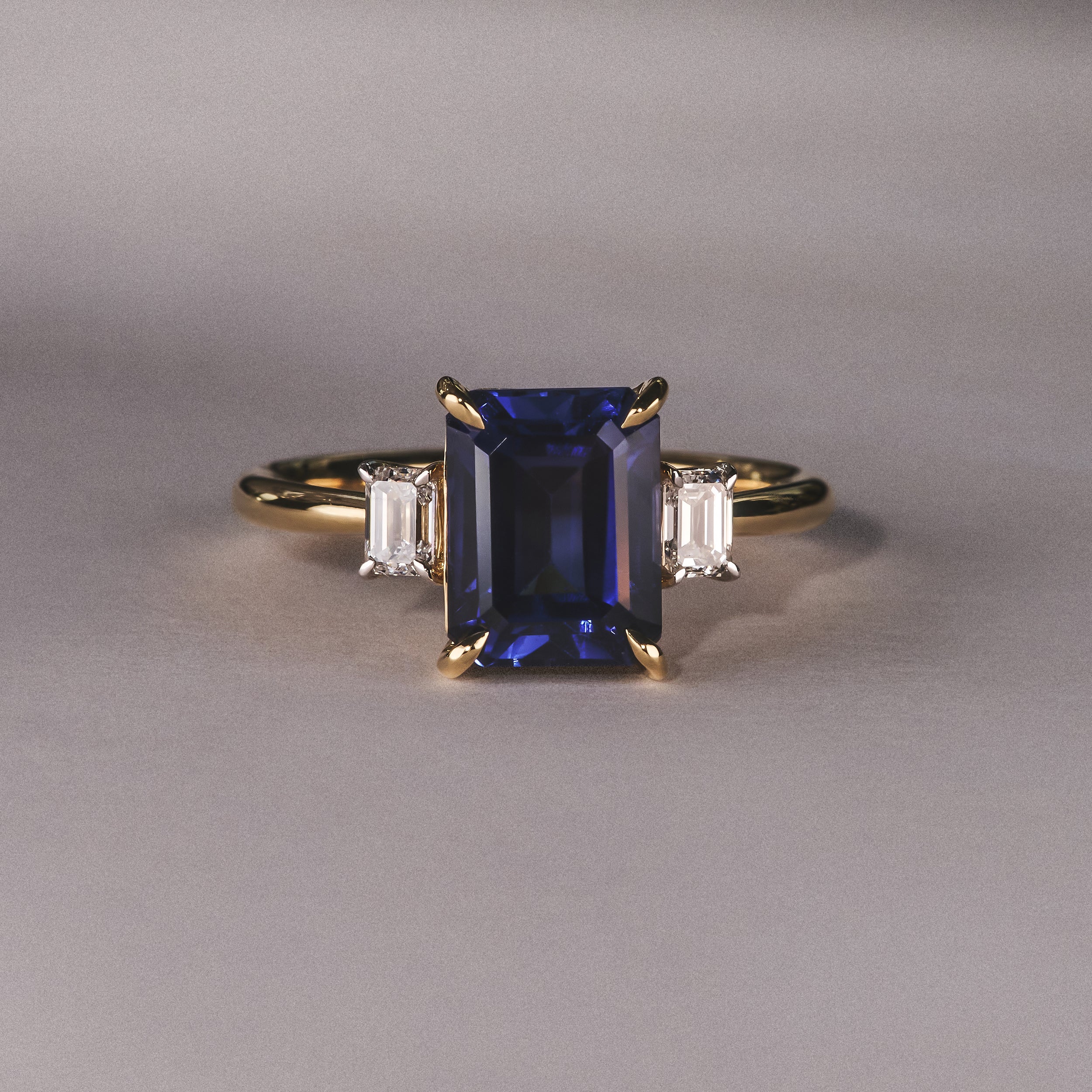 Solene 2.50ct Emerald Cut Lab Sapphire and Lab Diamond 3 Stone Engament Ring in 18K Yellow Gold - Image 6