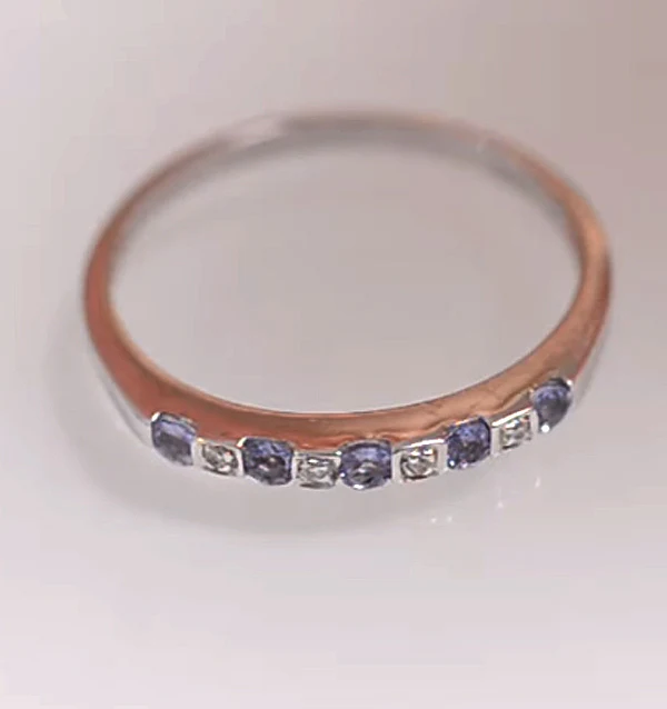 Tanzanite And Diamond 18K White Gold Ring - Image 3