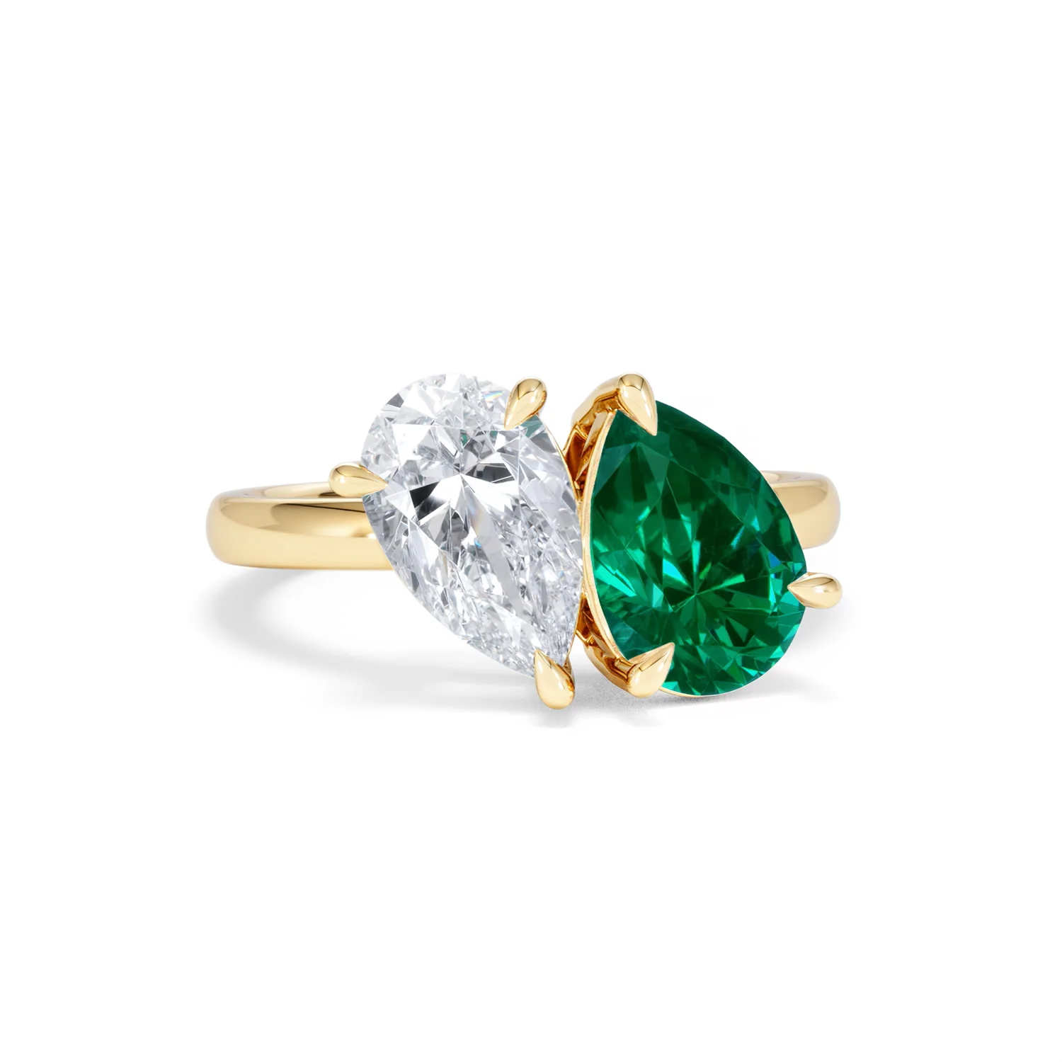 Toi Et Moi 1.50ct Pear Lab Diamond and 2.60ct Pear Lab Emerald Engagement Ring in 18K Yellow Gold - Image 11